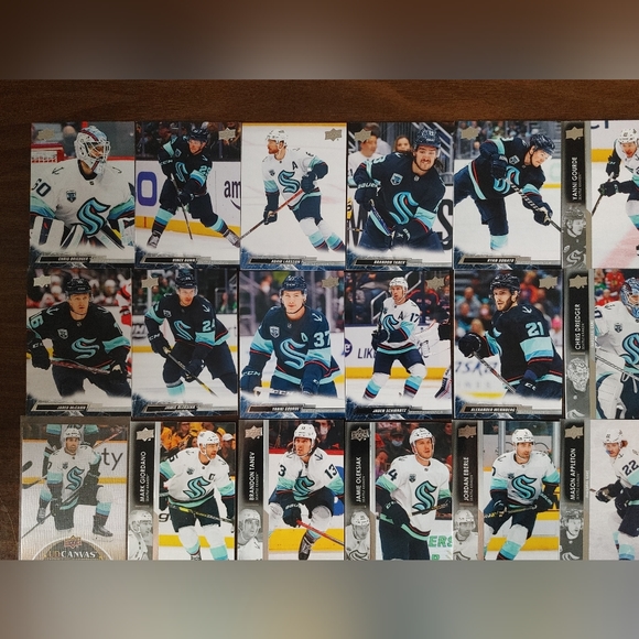 Seattle Kraken Upper Deck 26 Card Lot - Picture 2 of 5
